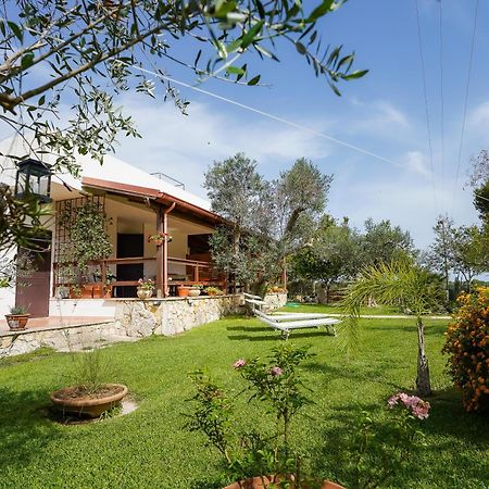 Casa Vacanza Russo Fernando Alimini Eksteriør billede