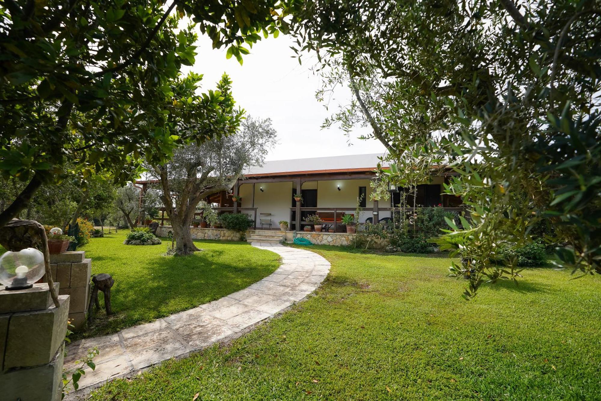 Casa Vacanza Russo Fernando Alimini Eksteriør billede