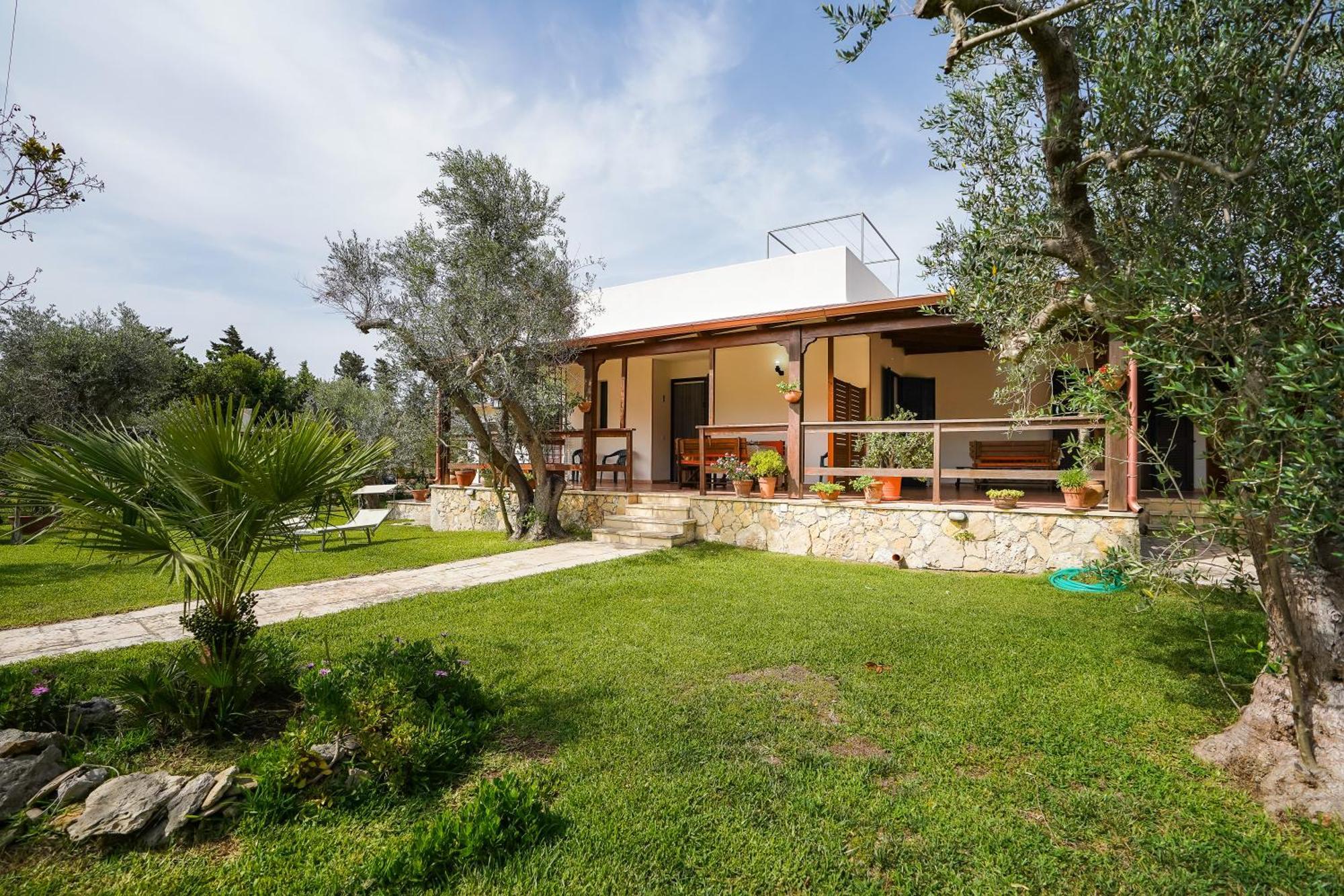 Casa Vacanza Russo Fernando Alimini Eksteriør billede